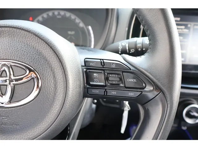 Toyota Aygo X 1.0 VVT-i S-CVT first 2022 Benzine 17