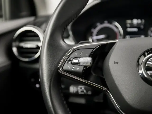 Škoda Fabia 1.0 TSI Sport 2022 Benzine 18