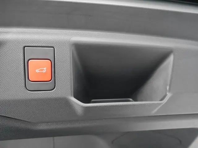 Peugeot 5008 1.2 Hybrid 136 GT 2026 Hybride Benzine 16