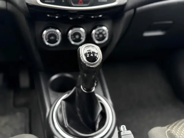 Mitsubishi ASX 1.6 Cleartec Intense 2016 Benzine 24