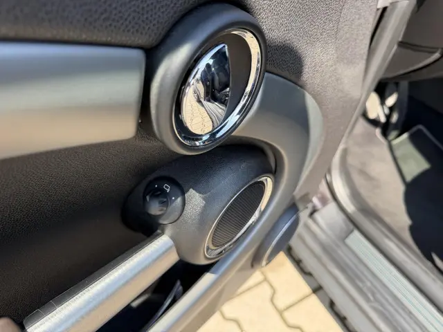 MINI Cooper Cabrio 1.6 Highgate 2015 Benzine 25