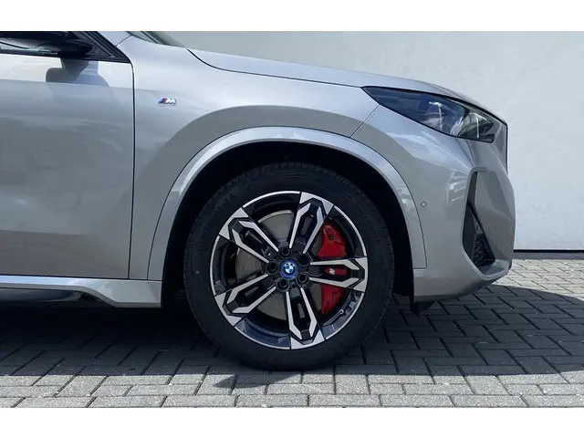BMW X1 xDrive25e 2025 Hybride Benzine 28