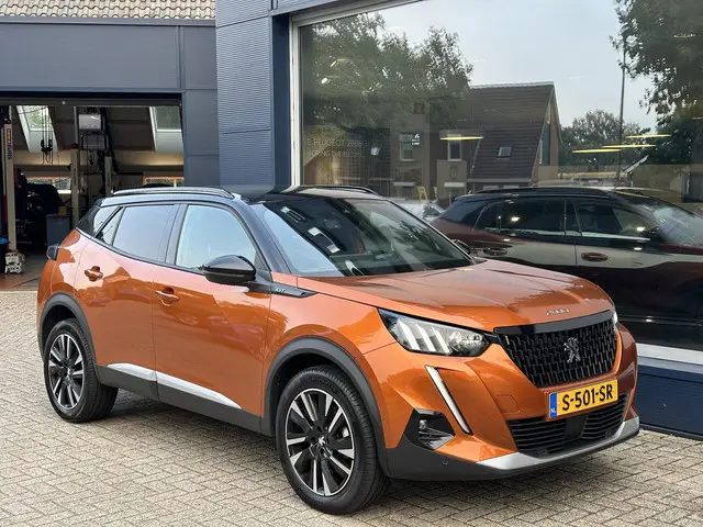 Peugeot 2008 1.2 Turbo 130 PK GT 2022 Benzine 5