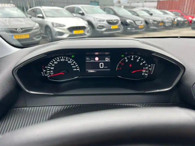 Peugeot 208 1.2 PureTech Allure 2023 Benzine 11