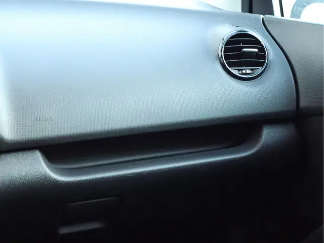 Opel Meriva 1.4 Turbo Design Edition 120PK 2016 Benzine 17