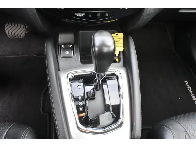 Nissan QASHQAI 1.2 Tekna 2017 Benzine 19