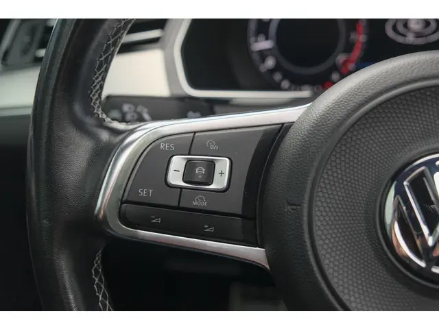 Volkswagen Arteon 1.5 TSI R-line 150pk 2018 Benzine 28