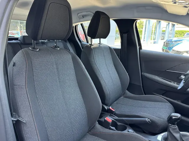Peugeot 208 1.2 Style 2025 Benzine 39