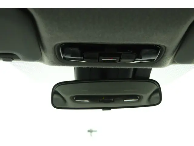 Toyota Yaris 1.5 Hybrid Dynamic 2022 Hybride Benzine 32