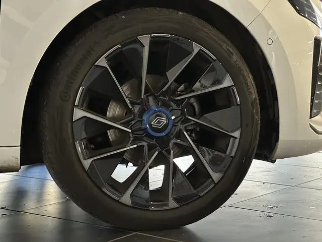 Renault Clio 1.0 TCe 90 GPF esprit Alpine 2025 Benzine 37