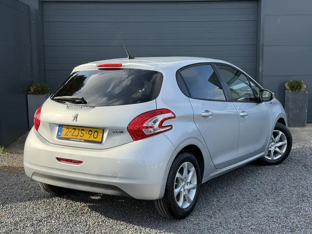 Peugeot 208 1.2 PureTech Style 2015 Benzine 5