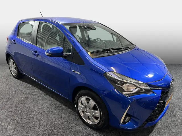 Toyota Yaris 1.5 Hybrid Design 2017 Hybride Benzine 33