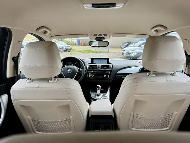 BMW 1 Serie 125i High Executive 2017 Benzine 37