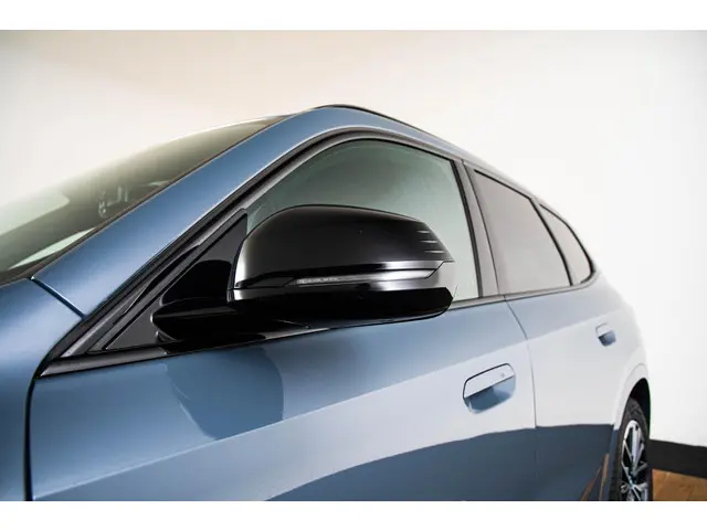 BMW iX1 xDrive30 Launch Edition 67 kWh 2023 Elektrisch 43