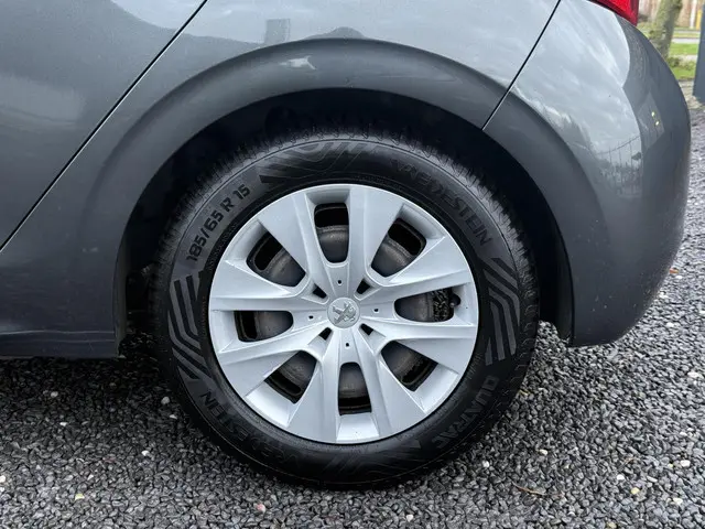 Peugeot 208 1.2 VTi Access 2014 Benzine 22