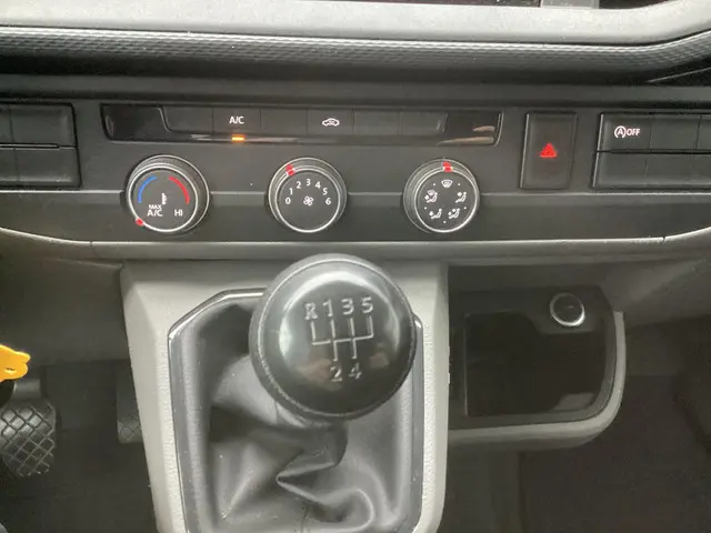 Volkswagen Transporter Bulli 2021 Diesel 10