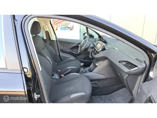 Peugeot 208 1.2 PureTech Blue Lease 2016 Benzine 11