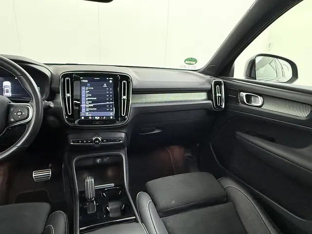 Volvo XC40 Recharge P8 AWD R-Design 2020 Elektrisch 26