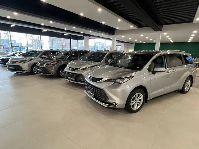 Toyota Sienna 2.5 Hybrid Luxe XLE 2022 Hybride Benzine 26