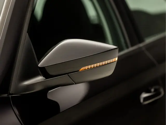 Škoda Kamiq 1.0 TSI Sport 2020 Benzine 25