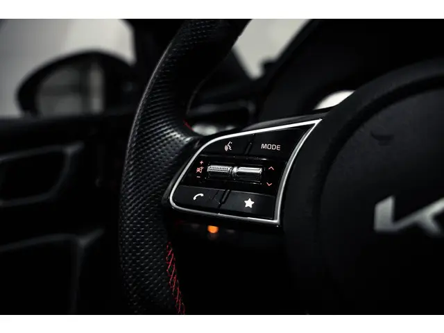 Kia Ceed 1.6 T-GDi GT 2023 Benzine 36