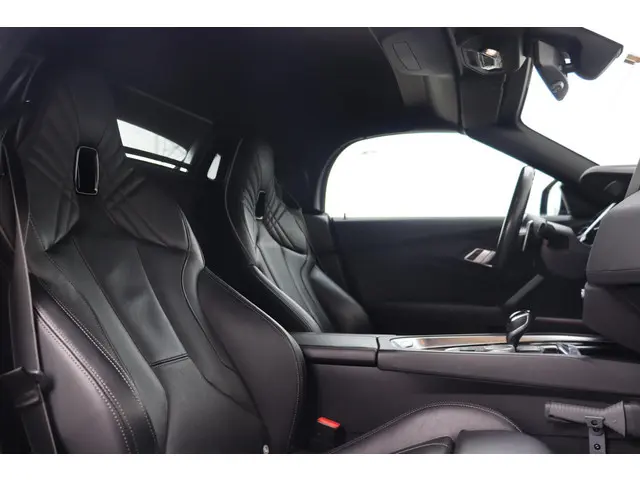 BMW Z4 Roadster sDrive20i High Executive 2020 Benzine 12