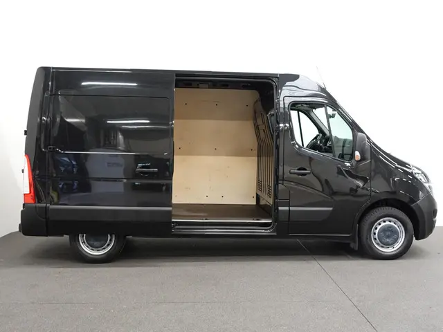 Opel Movano 135pk L2H2 2022 Diesel 38