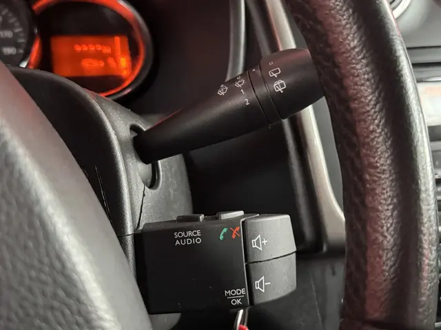 Dacia Logan MCV 0.9 TCe Lauréate 2016 Benzine 31