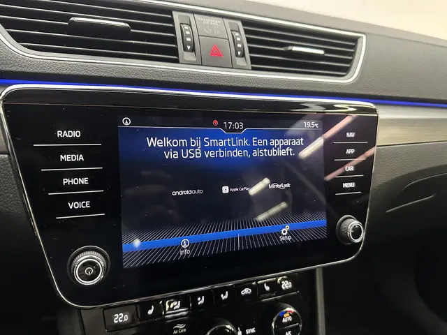 Škoda Superb 1.5 TSI Business Edition 2019 Benzine 10