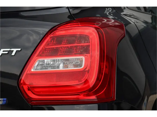 Suzuki Swift 1.0 Stijl Smart Hybrid 2017 Hybride Benzine 30
