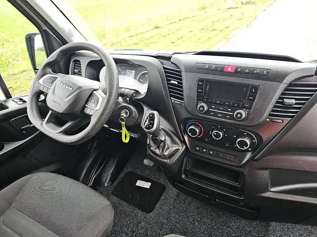 Iveco Daily 35S14 2023 Diesel 8