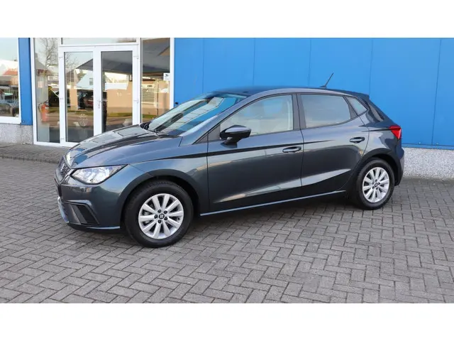 SEAT Ibiza 1.0 TSI Flex 2021 Benzine 2