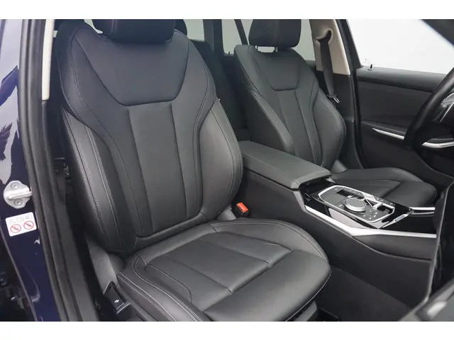 BMW 3 Serie Touring 330e 2022 Hybride Benzine 8