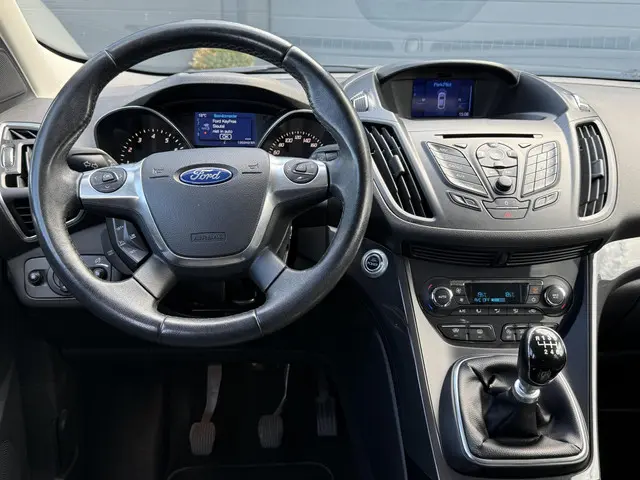 Ford Kuga 1.6 Titanium 2013 Benzine 3