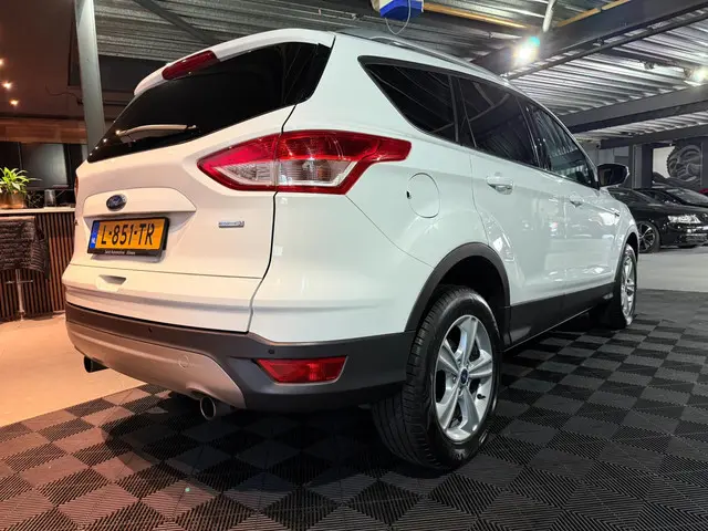 Ford Kuga | 1.5 Titanium | 2016 Benzine 23