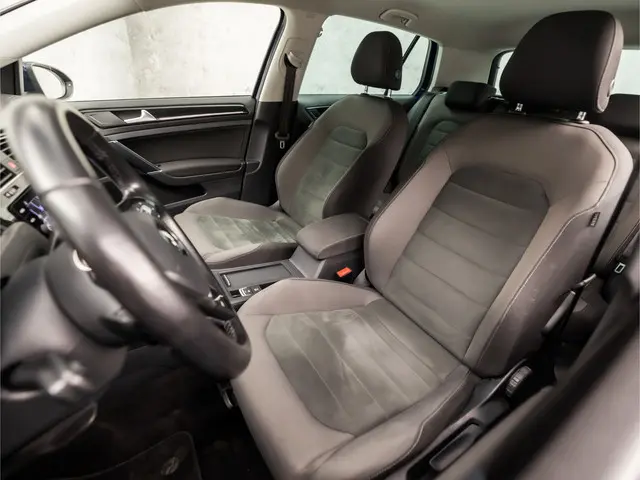 Volkswagen Golf 1.5 TSI R-Line Sport 2018 Benzine 15