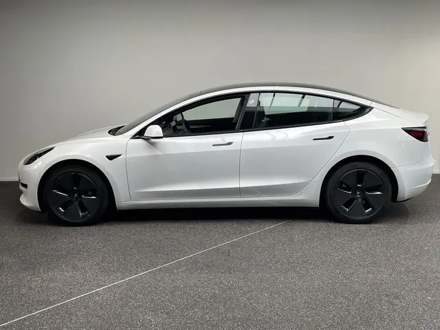 Tesla Model 3 Standard RWD Plus 60 kWh 2021 Elektrisch 12