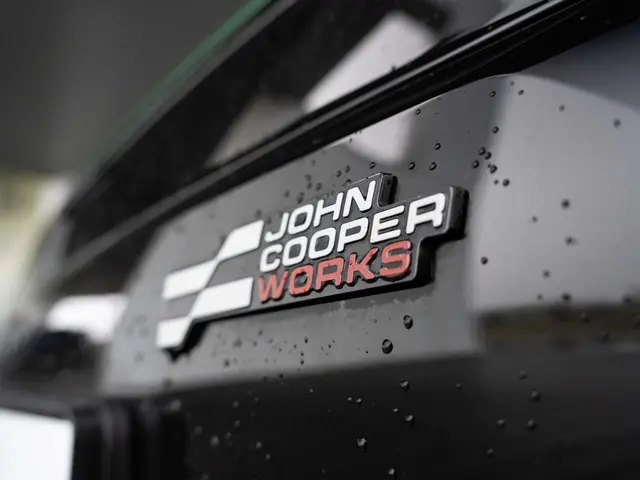 MINI 3-Deurs Cooper E 2024 Elektrisch 12