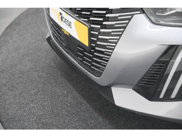 Peugeot 208 PureTech 100 Allure 2024 Benzine 18