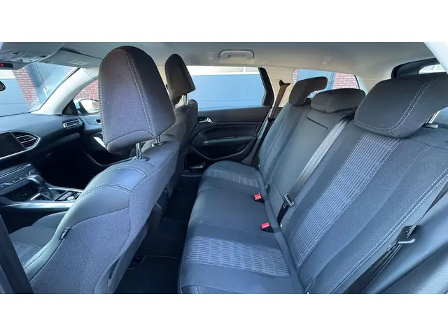 Peugeot 308 SW 1.2 PureTech GT-line 2018 Benzine 17