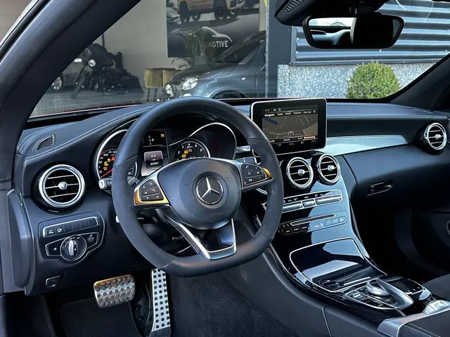 Mercedes-Benz C-Klasse Cabrio 200 AMG 2017 Benzine 9