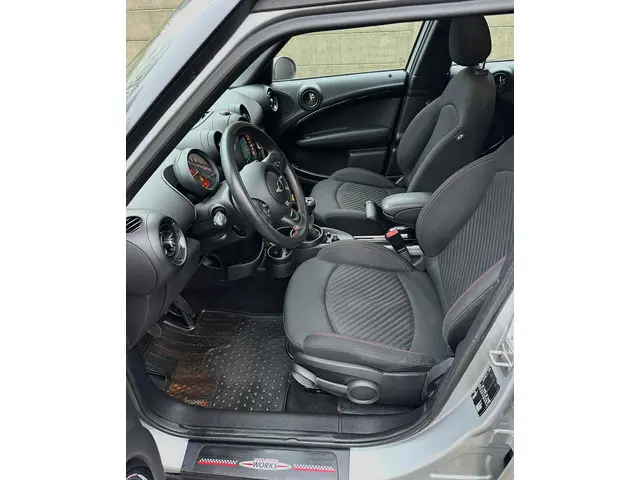 MINI Countryman Mini 1.6 Cooper D 2016 Benzine 8