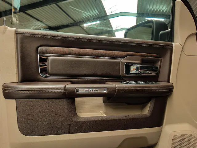 Dodge Ram 1500 5.7 V8 4x4 2018 LPG/Gas 8