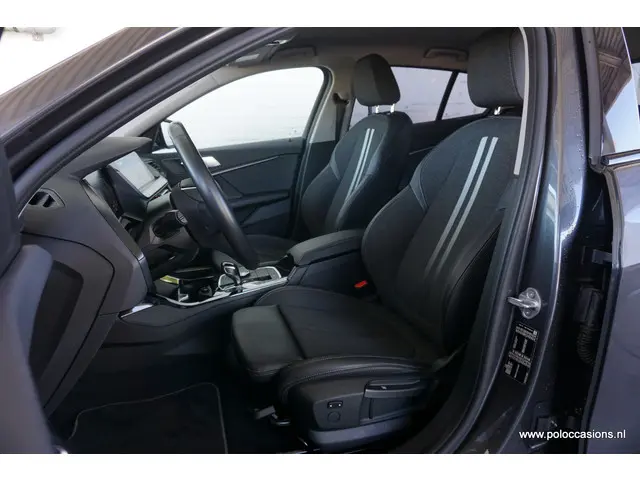 BMW 1 Serie 118i Sport-line 2020 Benzine 6