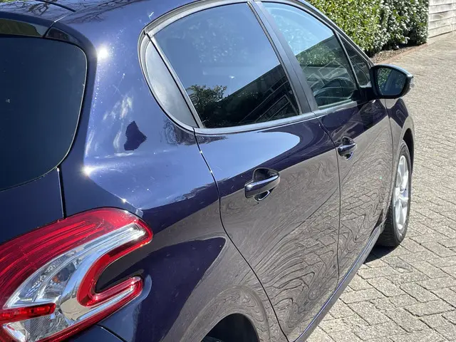Peugeot 208 1.2 PureTech Style 2015 Benzine 20