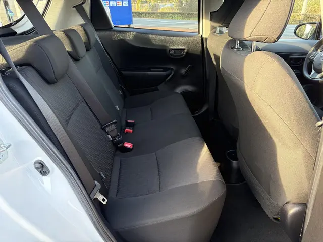 Toyota Yaris 1.3 VVT-i Now 2014 Benzine 22