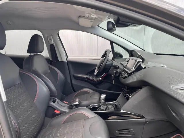 Peugeot 2008 1.2 PureTech GT-line 2018 Benzine 15