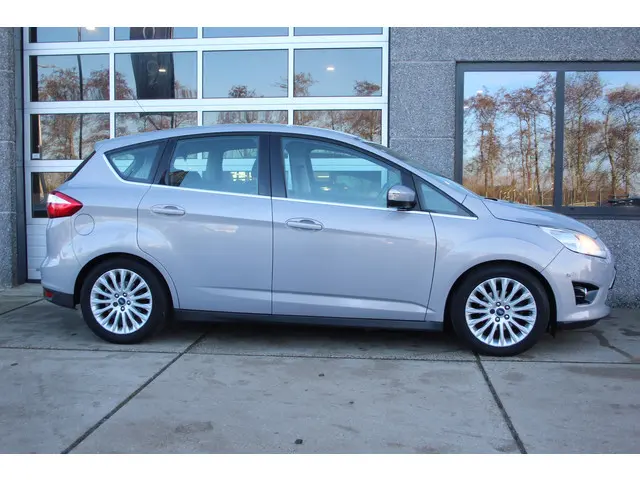 Ford C-MAX 1.0 -126 Pk Titanium 2013 Benzine 4