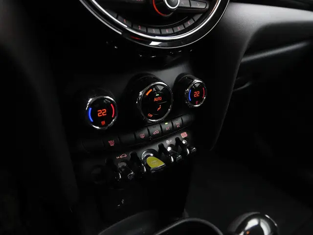 MINI Electric 3-deurs Essential 2021 Elektrisch 14