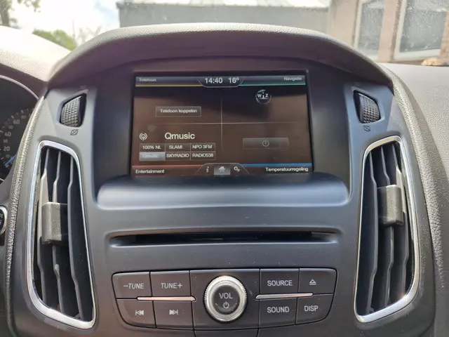 Ford Focus Wagon 1.0 Titanium Edition 2015 Benzine 12